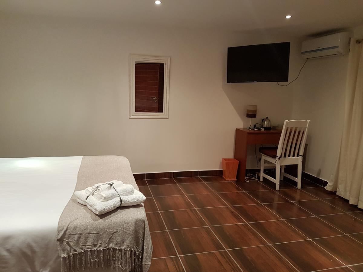Orquidea Guesthouse Spa & Restaurant マプト エクステリア 写真