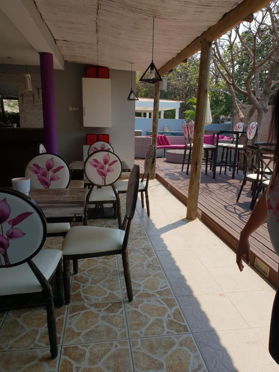 Orquidea Guesthouse Spa & Restaurant マプト エクステリア 写真